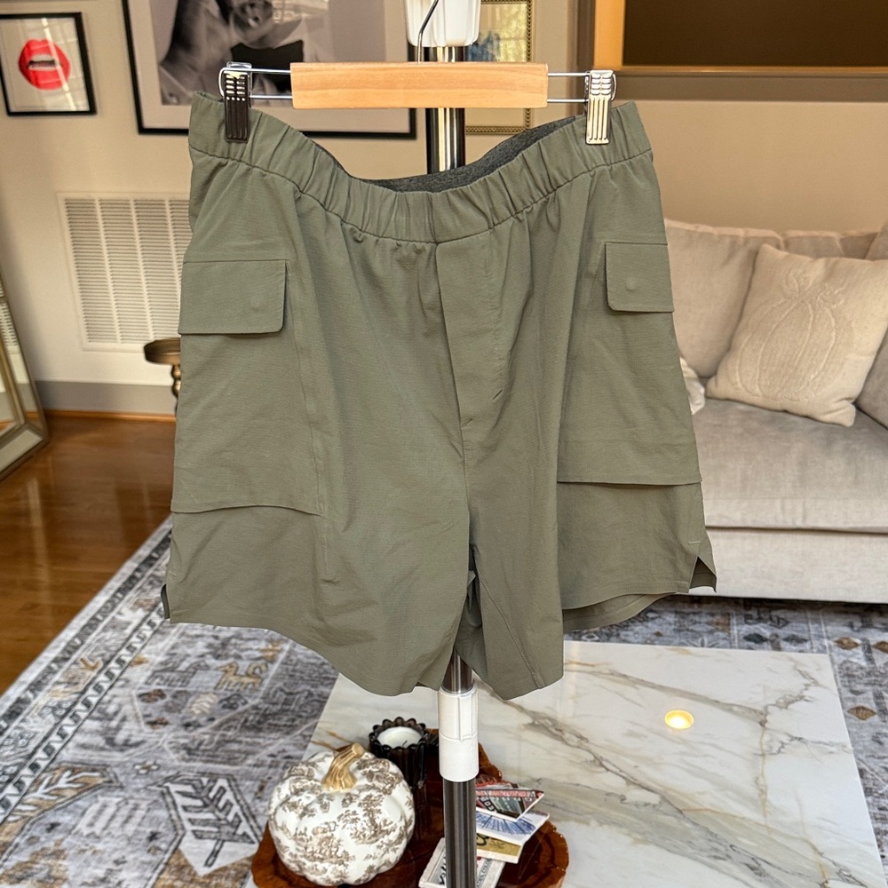 Lululemon lab Olive Green Nylon Cargo shorts